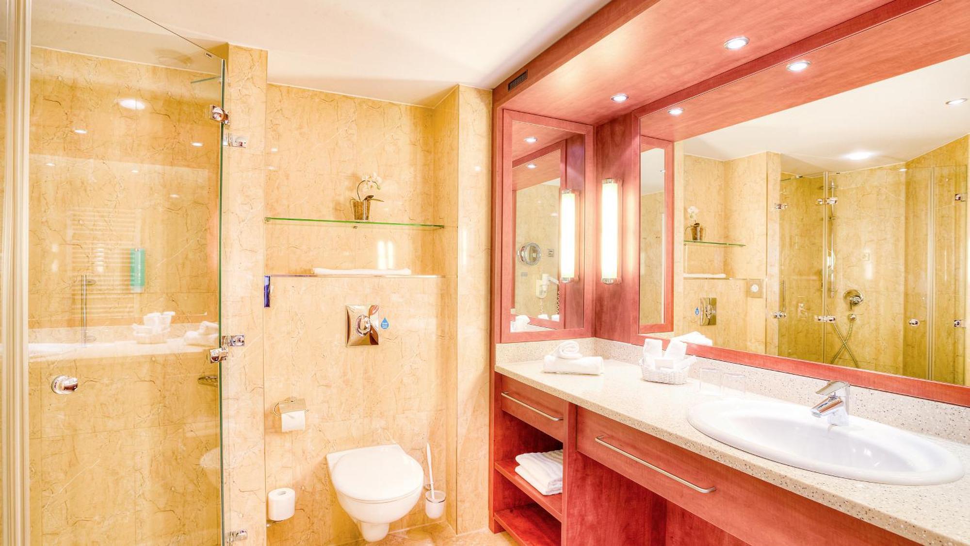 Hotel Zur Post - Ein Rovell Hotel Heringsdorf  Ngoại thất bức ảnh