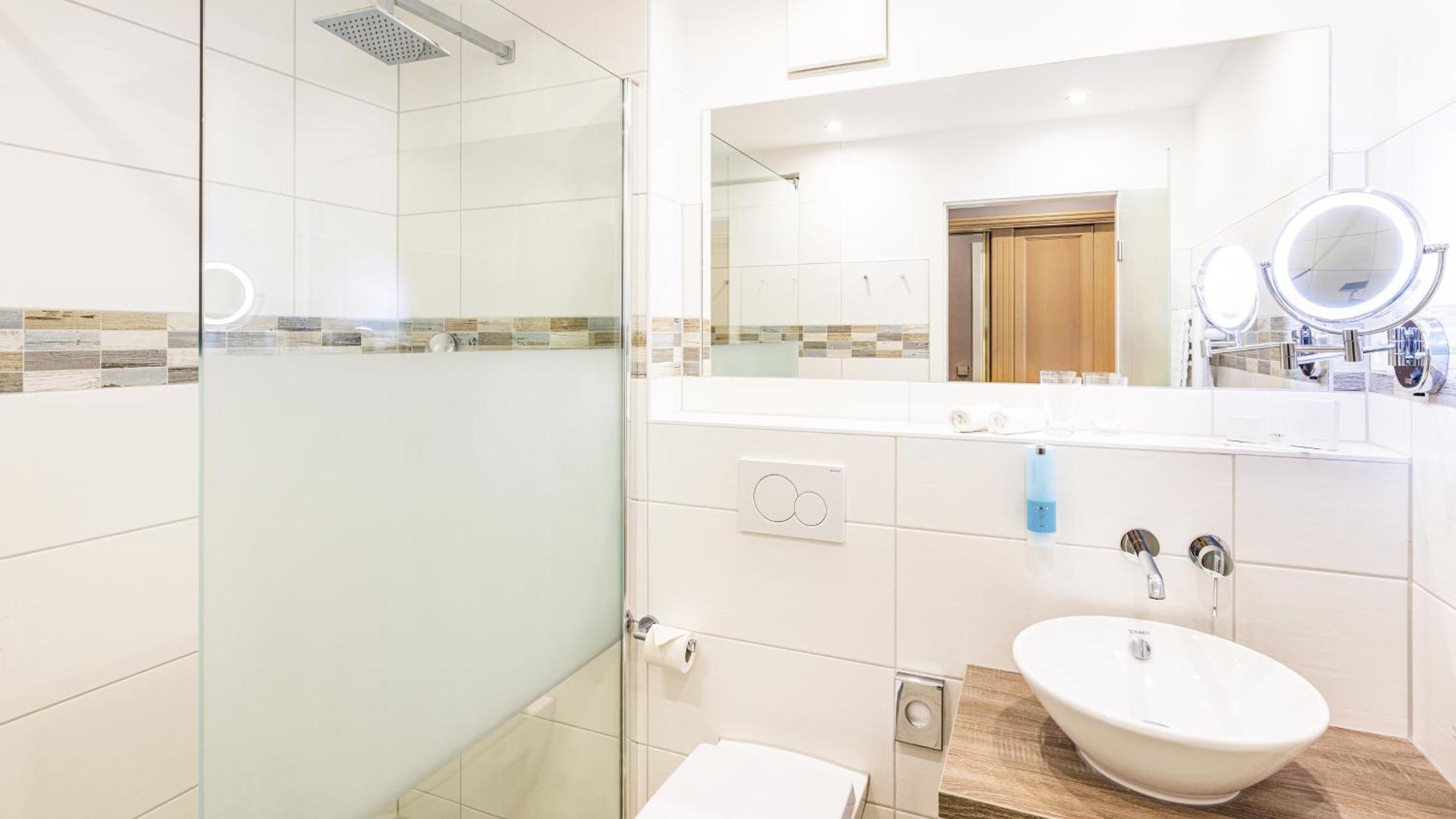 Hotel Zur Post - Ein Rovell Hotel Heringsdorf  Ngoại thất bức ảnh